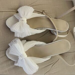 White Tulle Bow Block heels size 8 wedding/bride/bridal style shoe